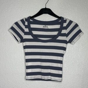 Hollister Woman’s Baby Tee Stripped Short Sleeve Shirt Size S
